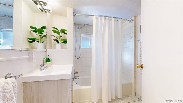 39 N Clarkson Street B, Denver, CO 80218