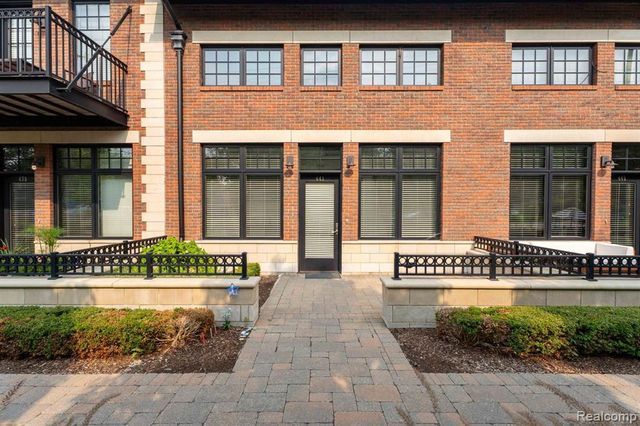 441 S Eton, Birmingham, MI 48009