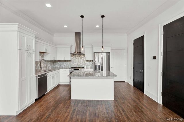 441 S Eton, Birmingham, MI 48009