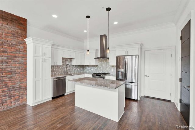 441 S Eton, Birmingham, MI 48009