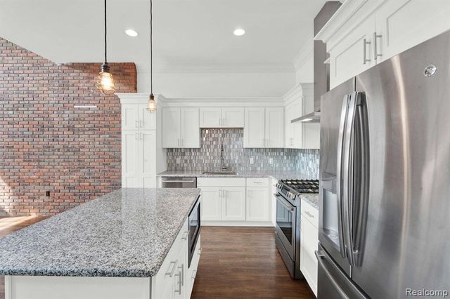 441 S Eton, Birmingham, MI 48009