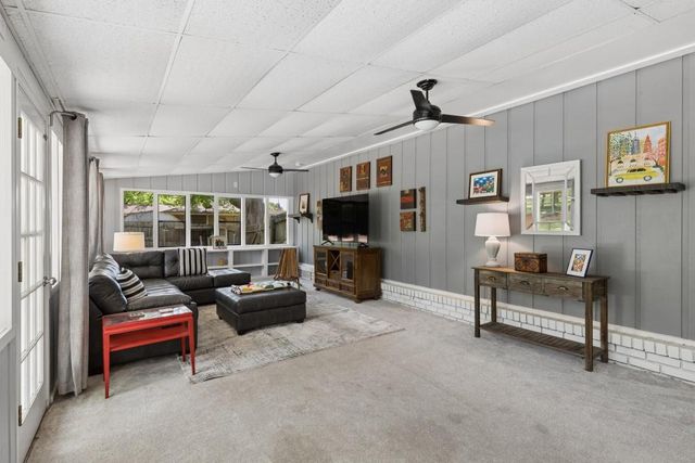 1811 Old Lost Mountain Road, Powder Springs, GA 30127