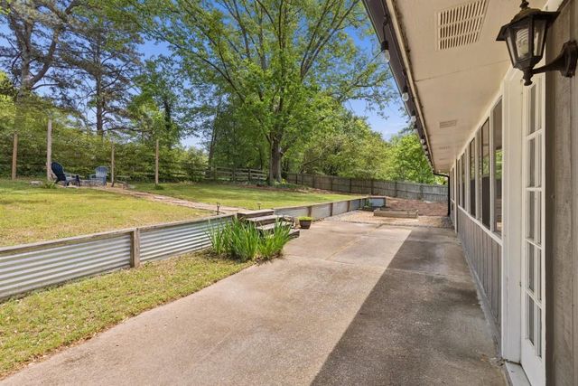 1811 Old Lost Mountain Road, Powder Springs, GA 30127