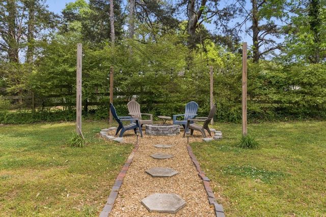 1811 Old Lost Mountain Road, Powder Springs, GA 30127