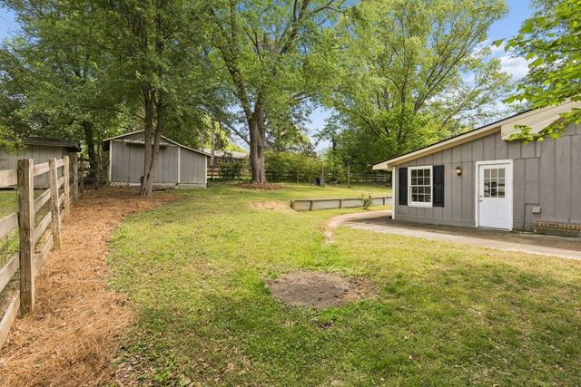 1811 Old Lost Mountain Road, Powder Springs, GA 30127