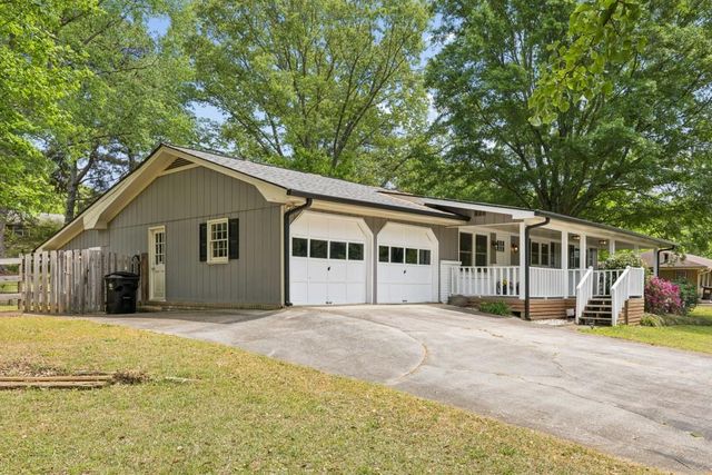 1811 Old Lost Mountain Road, Powder Springs, GA 30127