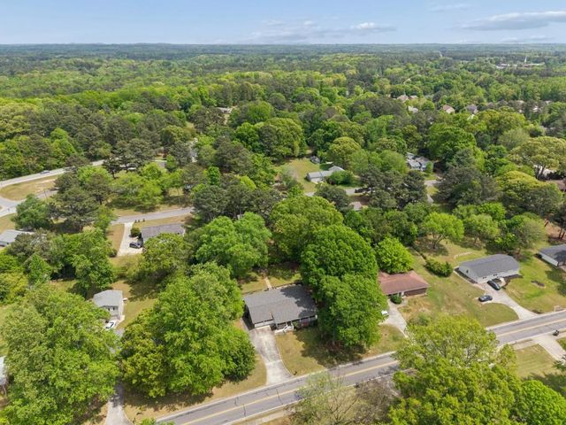 1811 Old Lost Mountain Road, Powder Springs, GA 30127