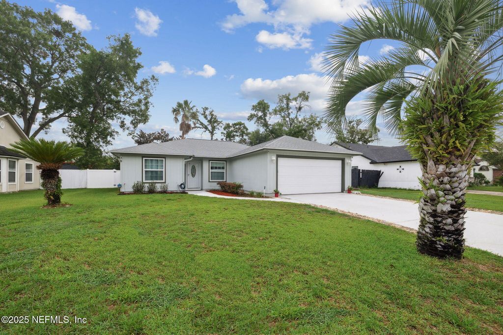 8623 CHARLESGATE Circle N, Jacksonville, FL 32244