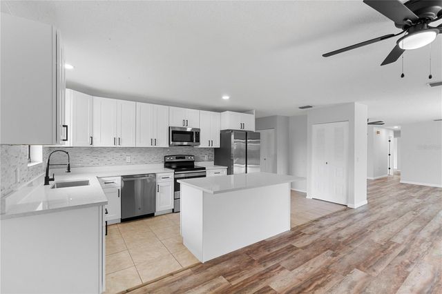 18323 CORTLAND AVENUE, Port Charlotte, FL 33948