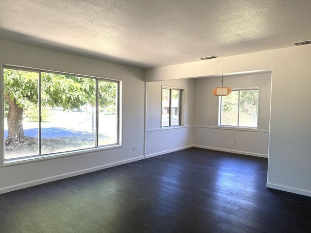 3420 Hunnicutt Ln, Sacramento, CA 95821