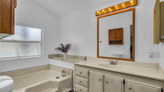 783 Molokai, Thermal, CA 92274