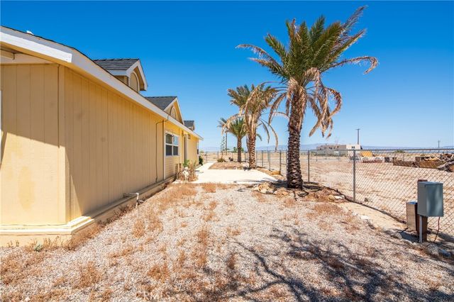 783 Molokai, Thermal, CA 92274