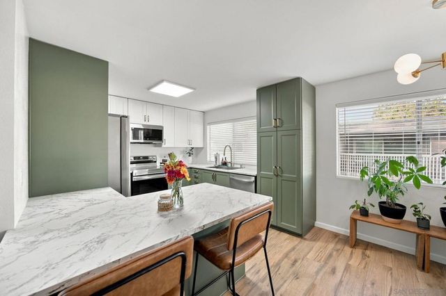 6385 Caminito Salado, San Diego, CA 92111