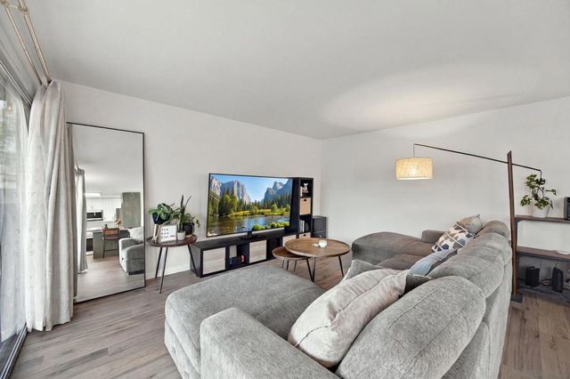 6385 Caminito Salado, San Diego, CA 92111