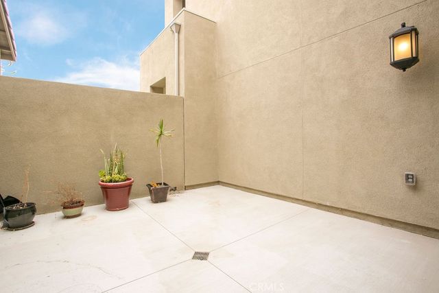 233 Follyhatch, Irvine, CA 92618