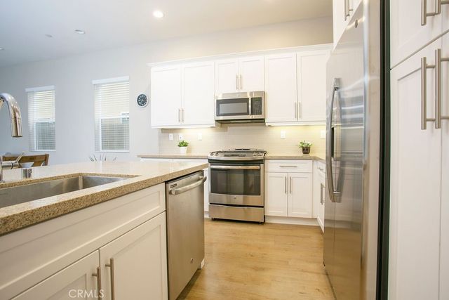 233 Follyhatch, Irvine, CA 92618
