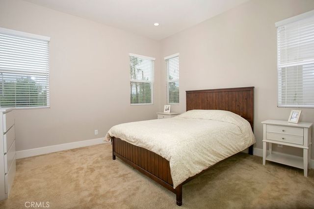 233 Follyhatch, Irvine, CA 92618
