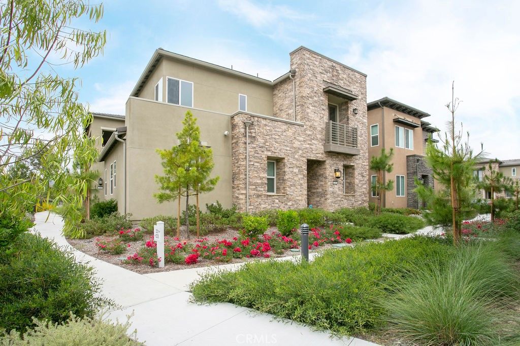 233 Follyhatch, Irvine, CA 92618
