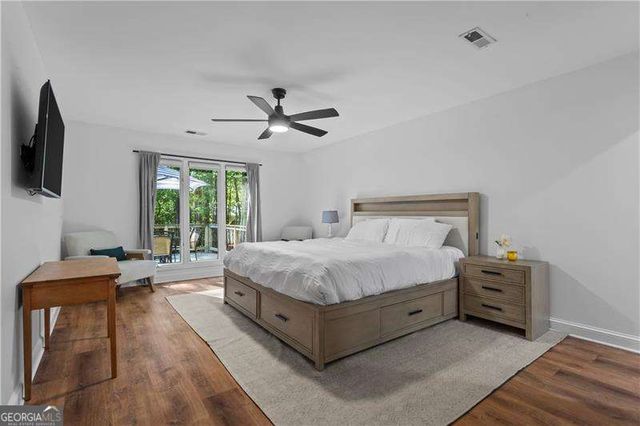 245 E Creek Circle, Roswell, GA 30076