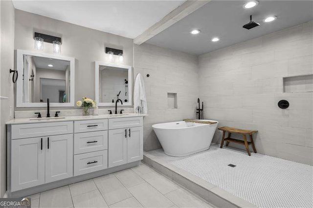 245 E Creek Circle, Roswell, GA 30076