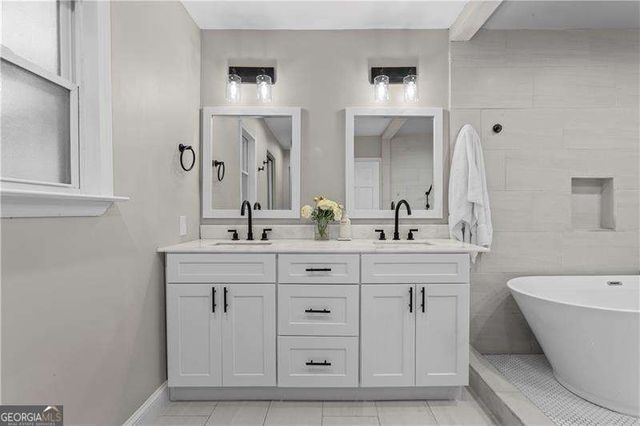 245 E Creek Circle, Roswell, GA 30076