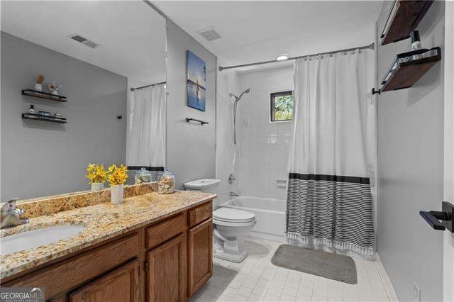 245 E Creek Circle, Roswell, GA 30076