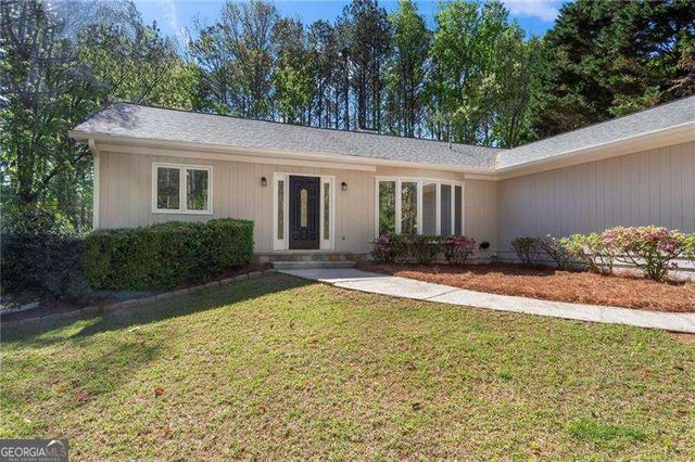 245 E Creek Circle, Roswell, GA 30076