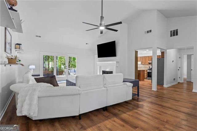 245 E Creek Circle, Roswell, GA 30076