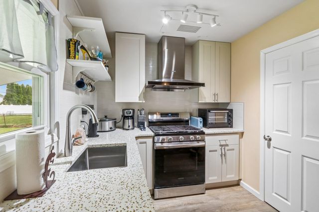 248 N OXFORD VALLEY RD, Fairless Hills, PA 19030