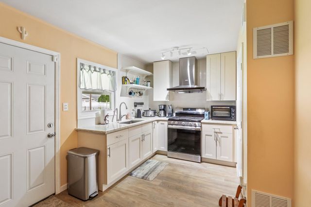 248 N OXFORD VALLEY RD, Fairless Hills, PA 19030