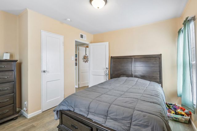 248 N OXFORD VALLEY RD, Fairless Hills, PA 19030