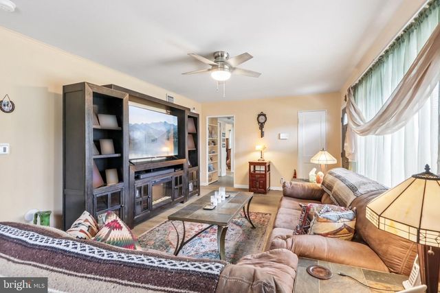 248 N OXFORD VALLEY RD, Fairless Hills, PA 19030