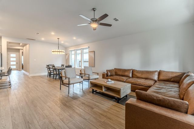 933 Cortez Creek Drive, Conroe, TX 77304