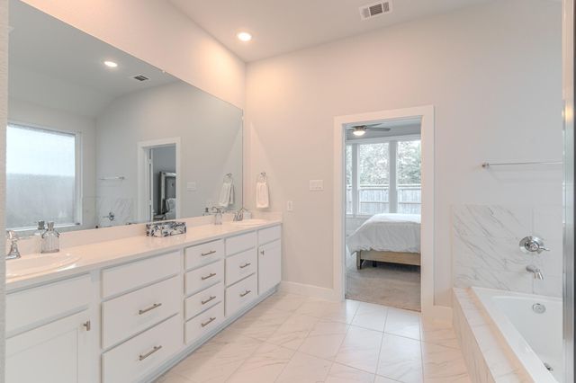 933 Cortez Creek Drive, Conroe, TX 77304