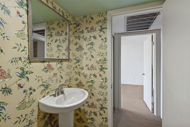 5924 Birchbrook Drive 203, Dallas, TX 75206