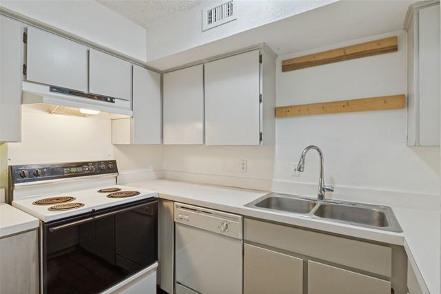 5924 Birchbrook Drive 203, Dallas, TX 75206