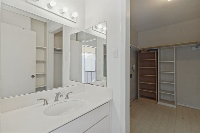 5924 Birchbrook Drive 203, Dallas, TX 75206