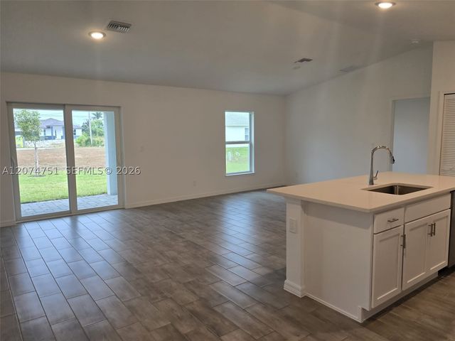 1407 NW 17th Pl, Cape Coral, FL 33993