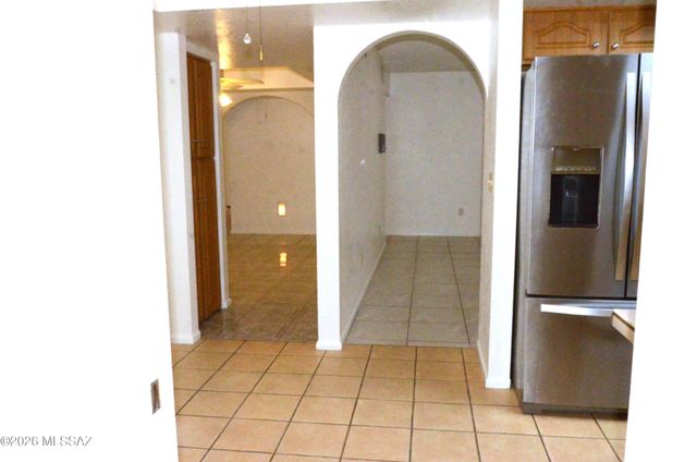 7601 E Rio Verde Drive, Tucson, AZ 85715