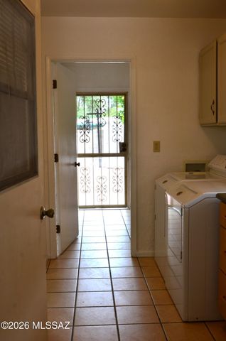 7601 E Rio Verde Drive, Tucson, AZ 85715