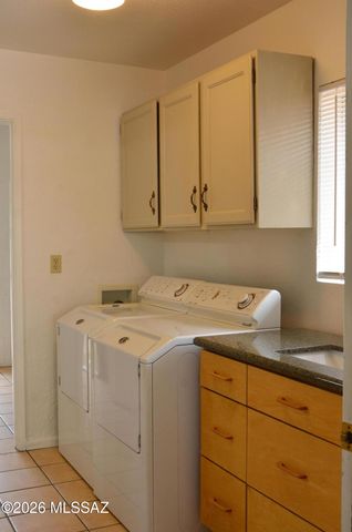 7601 E Rio Verde Drive, Tucson, AZ 85715
