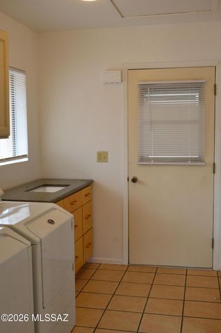 7601 E Rio Verde Drive, Tucson, AZ 85715