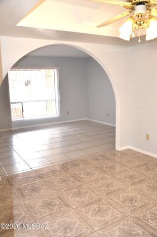 7601 E Rio Verde Drive, Tucson, AZ 85715