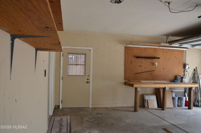 7601 E Rio Verde Drive, Tucson, AZ 85715