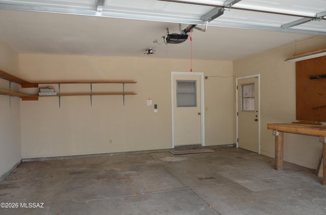 7601 E Rio Verde Drive, Tucson, AZ 85715