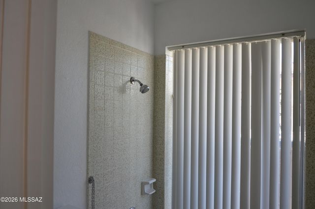 7601 E Rio Verde Drive, Tucson, AZ 85715