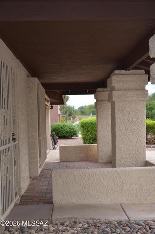 7601 E Rio Verde Drive, Tucson, AZ 85715