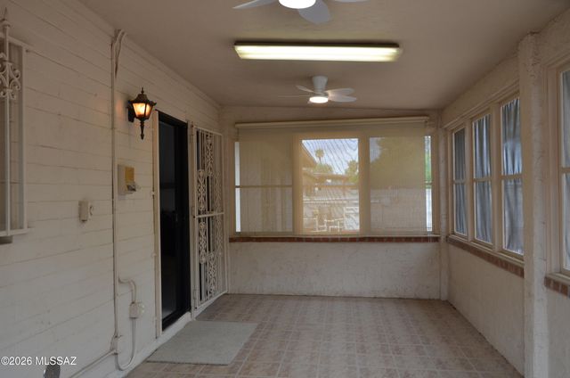 7601 E Rio Verde Drive, Tucson, AZ 85715