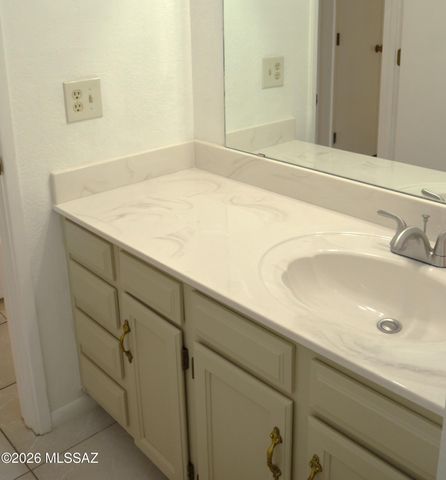 7601 E Rio Verde Drive, Tucson, AZ 85715