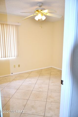 7601 E Rio Verde Drive, Tucson, AZ 85715